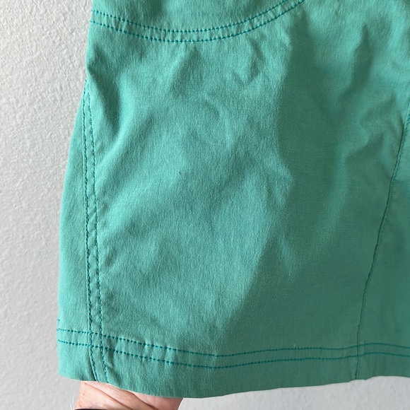 ATHLETA Green Casual Mini Dipper Skirt Skort Pockets Belt Loops Size 2 - Picture 5 of 16